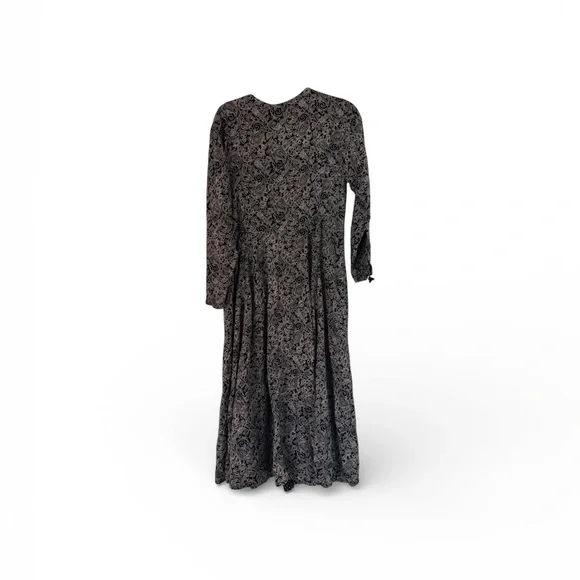 Starina Elegant Black Maxi Dress - Picture 3 of 7